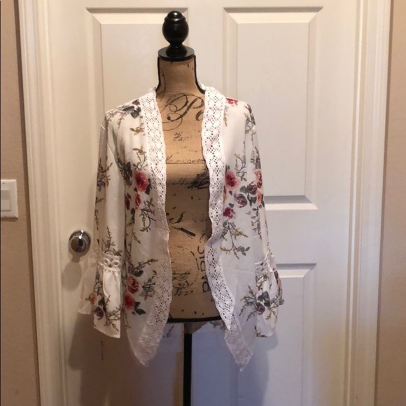 & the why white floral kimono - Picture 5 of 8